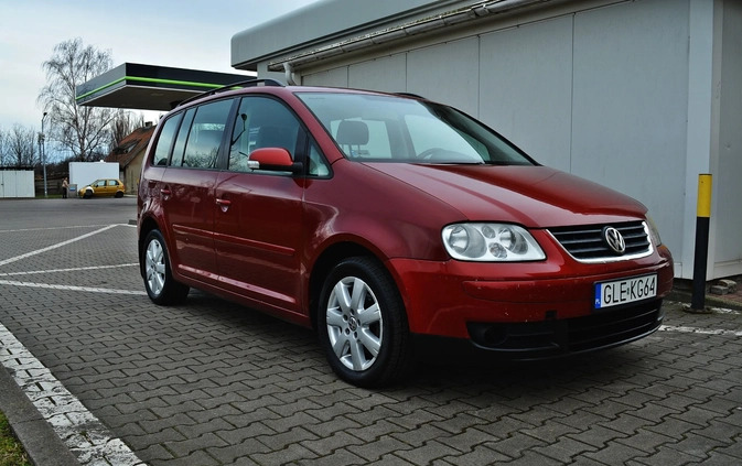 Volkswagen Touran cena 9900 przebieg: 334000, rok produkcji 2005 z Koprzywnica małe 92